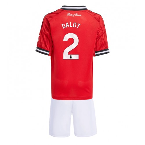 Stroje piłkarskie Manchester United Diogo Dalot #2 Koszulka Podstawowej dla dzieci 2025-26 Krótki Rękaw (+ szorty)